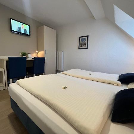 Hotel Pelikan Kitzingen Bagian luar foto
