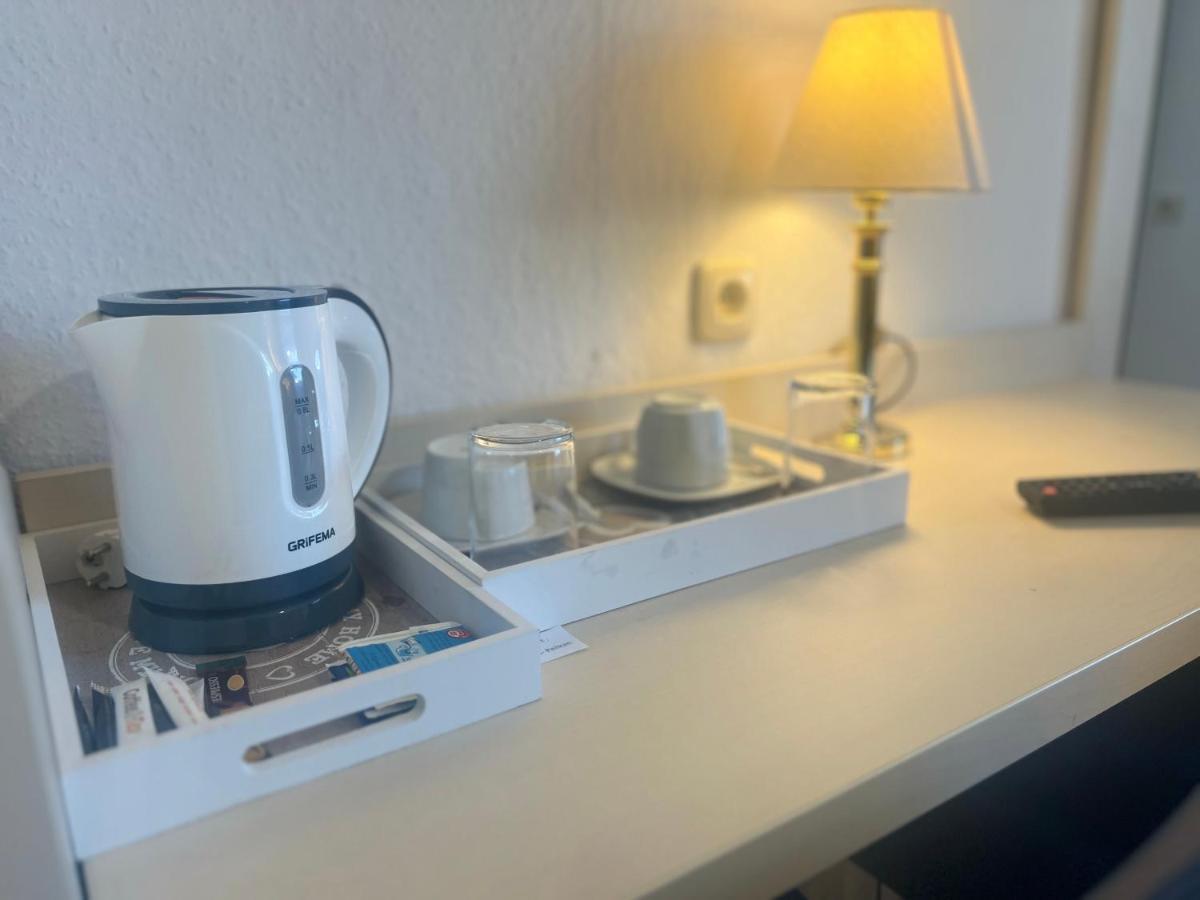 Hotel Pelikan Kitzingen Bagian luar foto