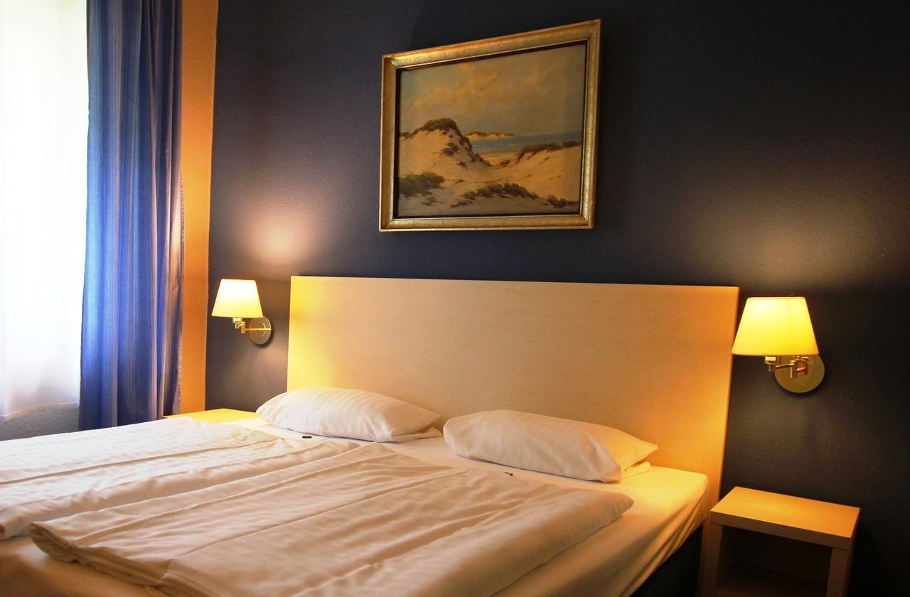 Hotel Pelikan Kitzingen Bagian luar foto