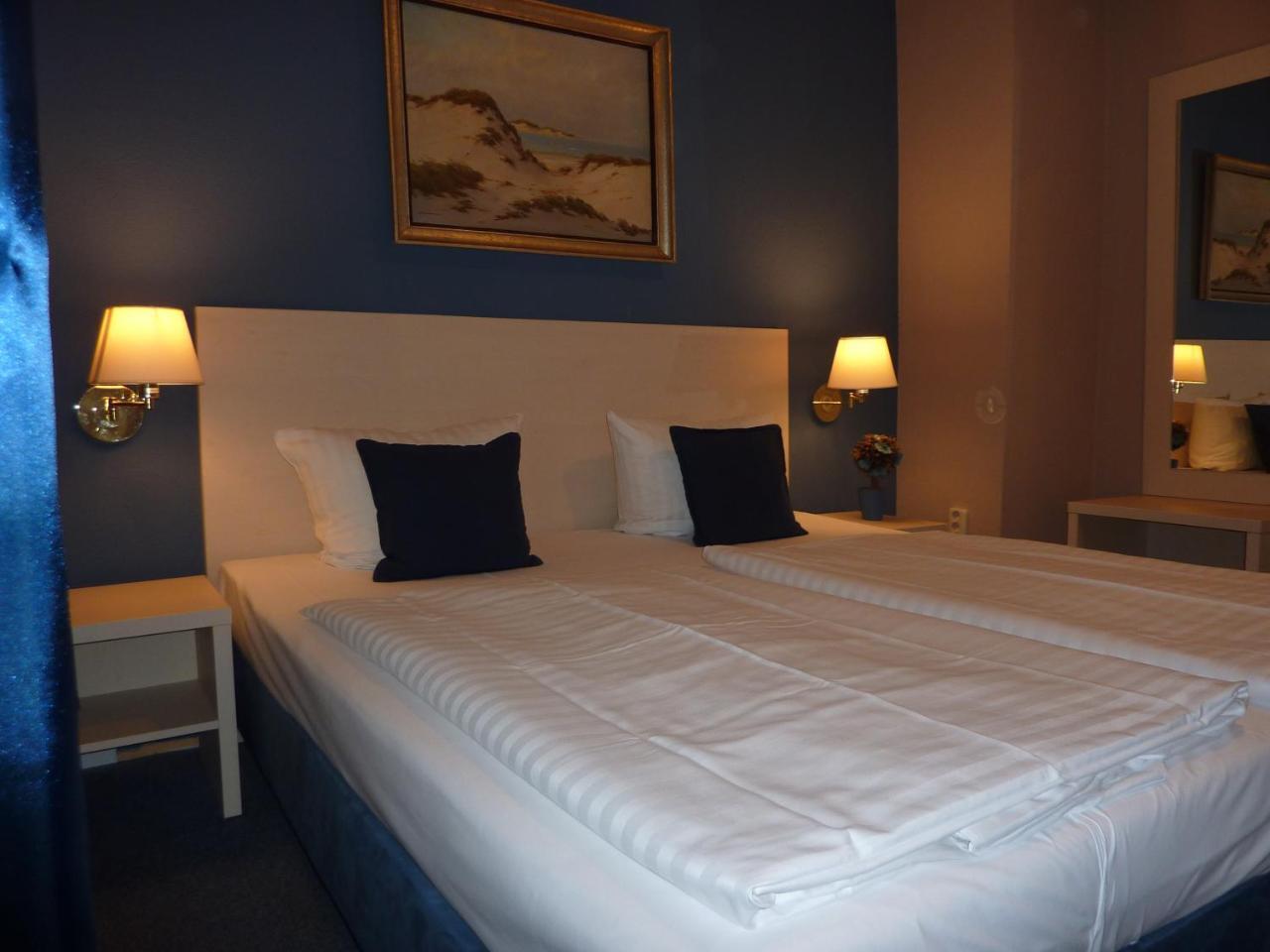 Hotel Pelikan Kitzingen Bagian luar foto