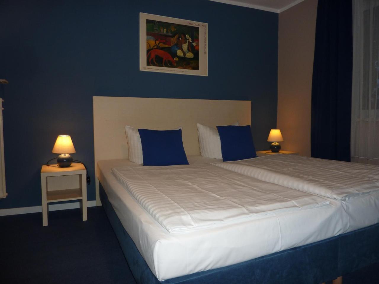Hotel Pelikan Kitzingen Bagian luar foto